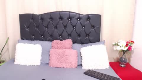 Nicole Chanel online show from 26, 11, 2025