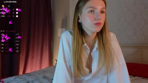 Snapshot of nicoledurham chatting on 3, 2, 2025 Kimmy online show from 3, 2, 2025