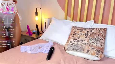 N i c o l e  online show from 24, 11, 2025