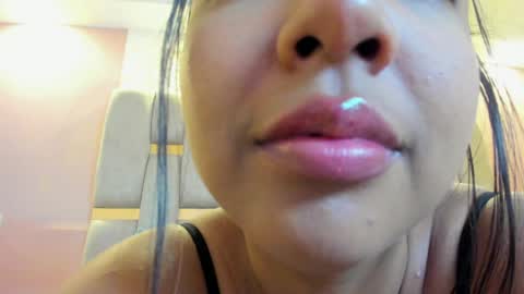 nicolee_fisherr online show from 16, 4, 2026