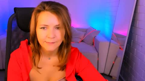 nicolehits online show from 8, 11, 2025