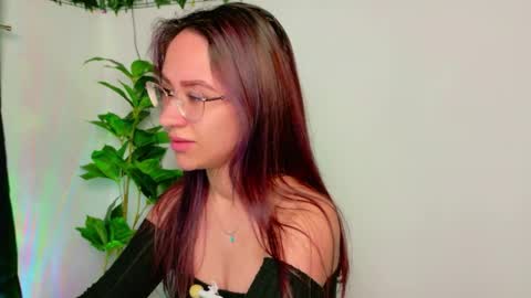 nicoleirisxxx online show from 2, 4, 2026