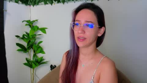 nicoleirisxxx online show from 9, 4, 2026