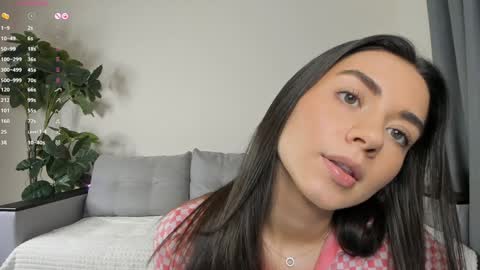 Snapshot of nicoleluuv chatting on 11, 12, 2024 Dua Lipa online show from 11, 12, 2024