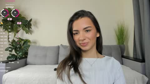 Snapshot of nicoleluuv chatting on 13, 12, 2024 Dua Lipa online show from 13, 12, 2024