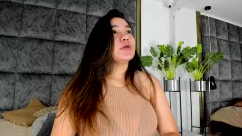 Snapshot of nicolesteelee chatting on 2, 3, 2025 Nicole online show from 2, 3, 2025