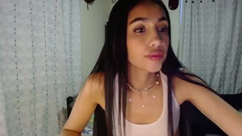 Snapshot of nicoletta_c66 chatting on 12, 11, 2025 Nicole online show from 12, 11, 2025