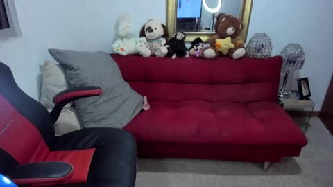 Nicolettcolin  online show from 6, 12, 2024