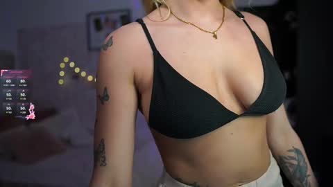 nicolette__shea_ online show from 19, 2, 2025