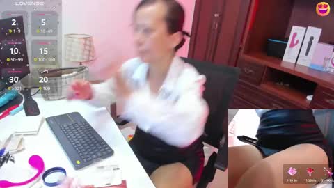 Snapshot of nicolettryan chatting on 28, 2, 2025 Nicolett Ryan online show from 28, 2, 2025