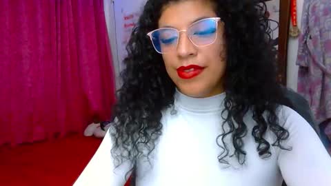 Snapshot of nicoll_williams420 chatting on 3, 12, 2025 Nicoll Williams online show from 3, 12, 2025