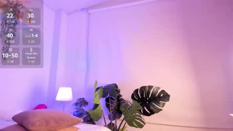 nicolle_evanss_ online show from 28, 3, 2026