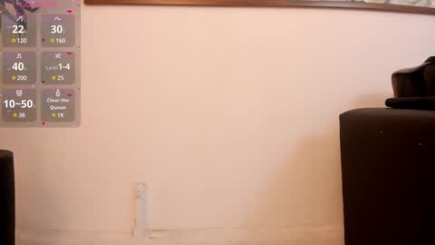 Nicolle Lima online show from 3, 3, 2025