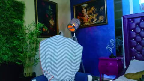 Snapshot of nicollepalmer chatting on 29, 10, 2025 Nicolle online show from 29, 10, 2025