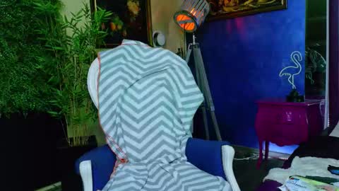 Snapshot of nicollepalmer chatting on 3, 11, 2025 Nicolle online show from 3, 11, 2025