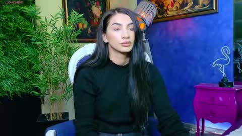 Snapshot of nicollepalmer chatting on 11, 11, 2025 Nicolle online show from 11, 11, 2025