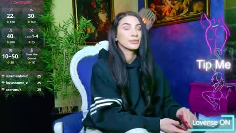 Snapshot of nicollepalmer chatting on 14, 11, 2025 Nicolle online show from 14, 11, 2025