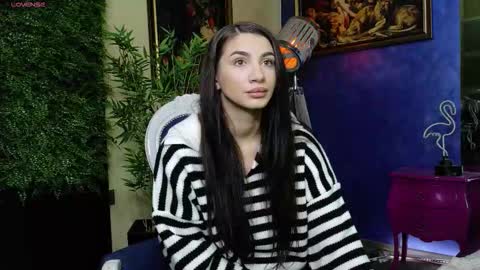 Snapshot of nicollepalmer chatting on 3, 12, 2025 Nicolle online show from 3, 12, 2025