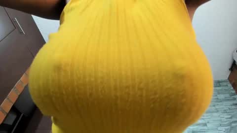 nicollesofia3 online show from 6, 3, 2025