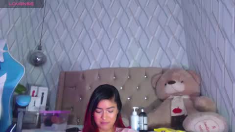 Snapshot of nicolletaylorq chatting on 5, 3, 2025 Nicolle Miley online show from 5, 3, 2025