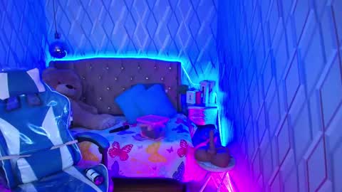 Snapshot of nicolletaylorq chatting on 25, 10, 2025 Nicolle Miley online show from 25, 10, 2025