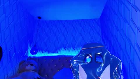 Snapshot of nicolletaylorq chatting on 28, 11, 2025 Nicolle Miley online show from 28, 11, 2025