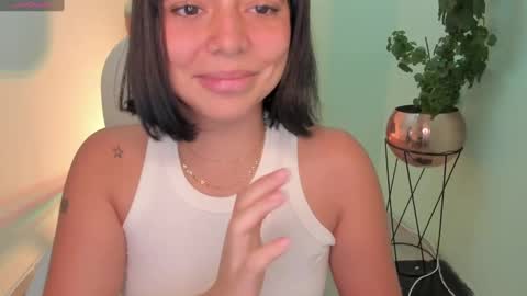 Snapshot of nicolross_ chatting on 2, 1, 2025 NicolRoss online show from 2, 1, 2025