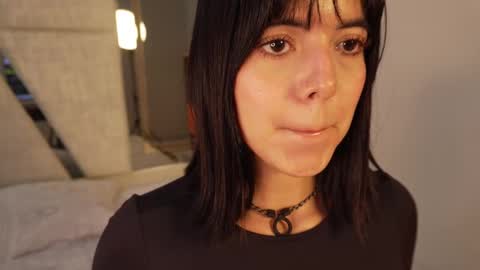 Snapshot of nicolross_ chatting on 16, 11, 2025 NicolRoss online show from 16, 11, 2025