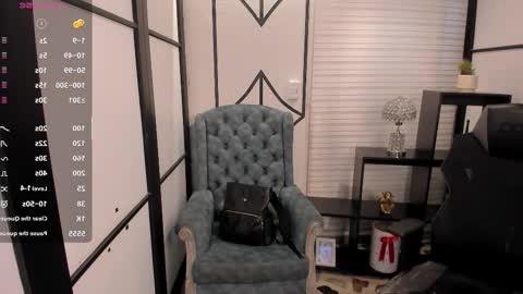 Snapshot of nicolross_ chatting on 25, 11, 2025 NicolRoss online show from 25, 11, 2025