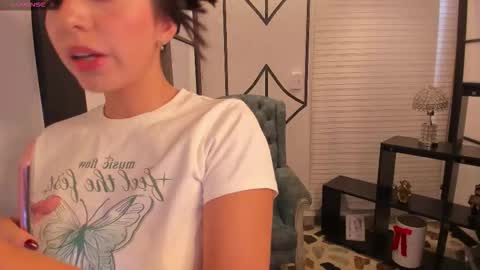 Snapshot of nicolross_ chatting on 3, 12, 2025 NicolRoss online show from 3, 12, 2025