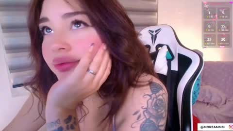 Snapshot of nicolthompsonn chatting on 1, 12, 2025 Nicol online show from 1, 12, 2025