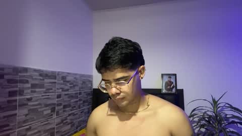 nicvelez22 online show from 18, 3, 2026