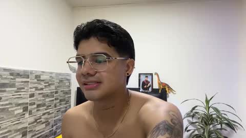 nicvelez22 online show from 19, 3, 2026