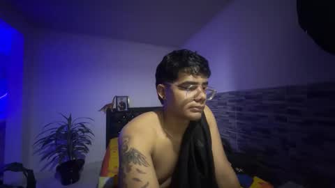 nicvelez22 online show from 20, 3, 2026