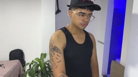 nicvelez22 online show from 11, 4, 2026