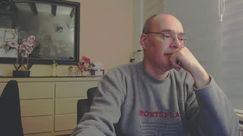 nightkeeper63 online show from 18, 2, 2025