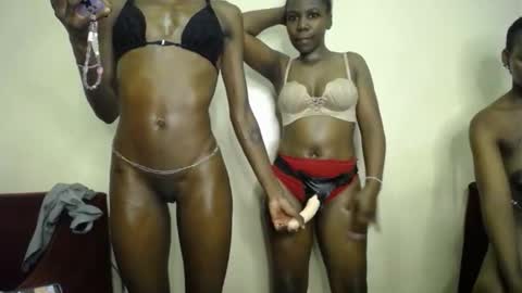 Snapshot of nightnurse_xx chatting on 18, 10, 2025 Tina online show from 18, 10, 2025