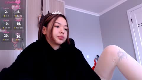 Snapshot of niia_osaki chatting on 27, 2, 2025 Niia online show from 27, 2, 2025
