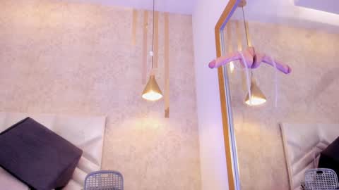 NiiaMoore online show from 18, 1, 2025