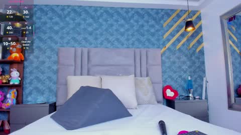 NiiaMoore online show from 8, 4, 2026