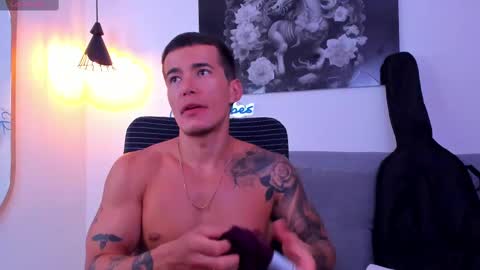 Niick online show from 1, 3, 2025