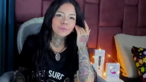 Snapshot of niinaink chatting on 31, 1, 2025 NINAINK online show from 31, 1, 2025