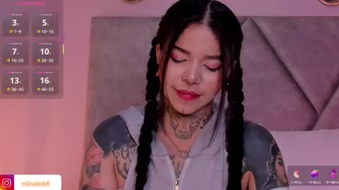 Snapshot of niinaink chatting on 12, 10, 2025 NINAINK online show from 12, 10, 2025