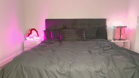 Niinarosee online show from 8, 2, 2025