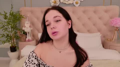 Snapshot of nikaflowers chatting on 7, 12, 2024 Nika online show from 7, 12, 2024