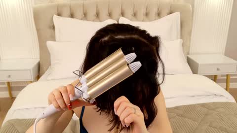 Snapshot of nikaflowers chatting on 3, 2, 2025 Nika online show from 3, 2, 2025