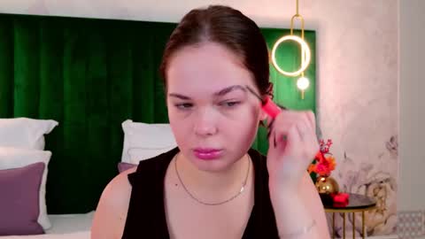 Snapshot of nikaflowers chatting on 5, 10, 2025 Nika online show from 5, 10, 2025