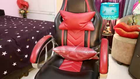 nikatheempress online show from 25, 3, 2026