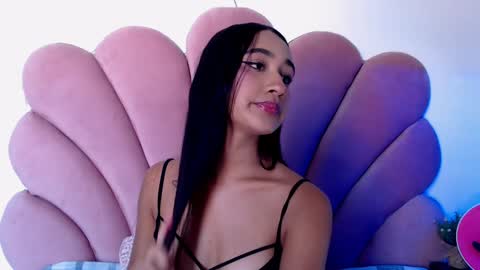 Snapshot of nikibrice chatting on 7, 2, 2025 online show from 7, 2, 2025