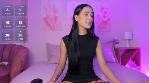 Snapshot of nikibrice chatting on 10, 10, 2025 online show from 10, 10, 2025